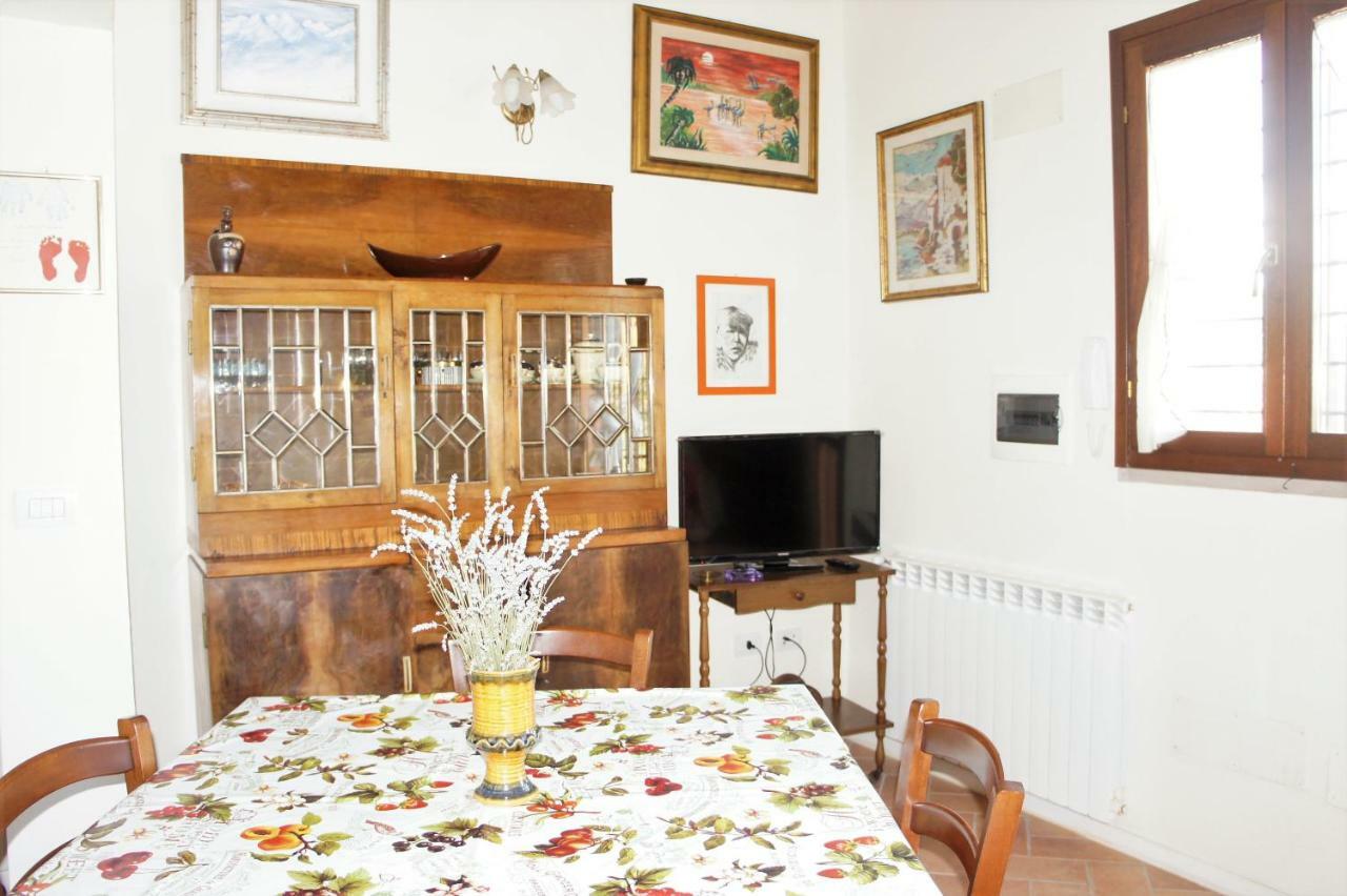 Villa Borgo La Fungaia Gambassi Terme Exterior photo